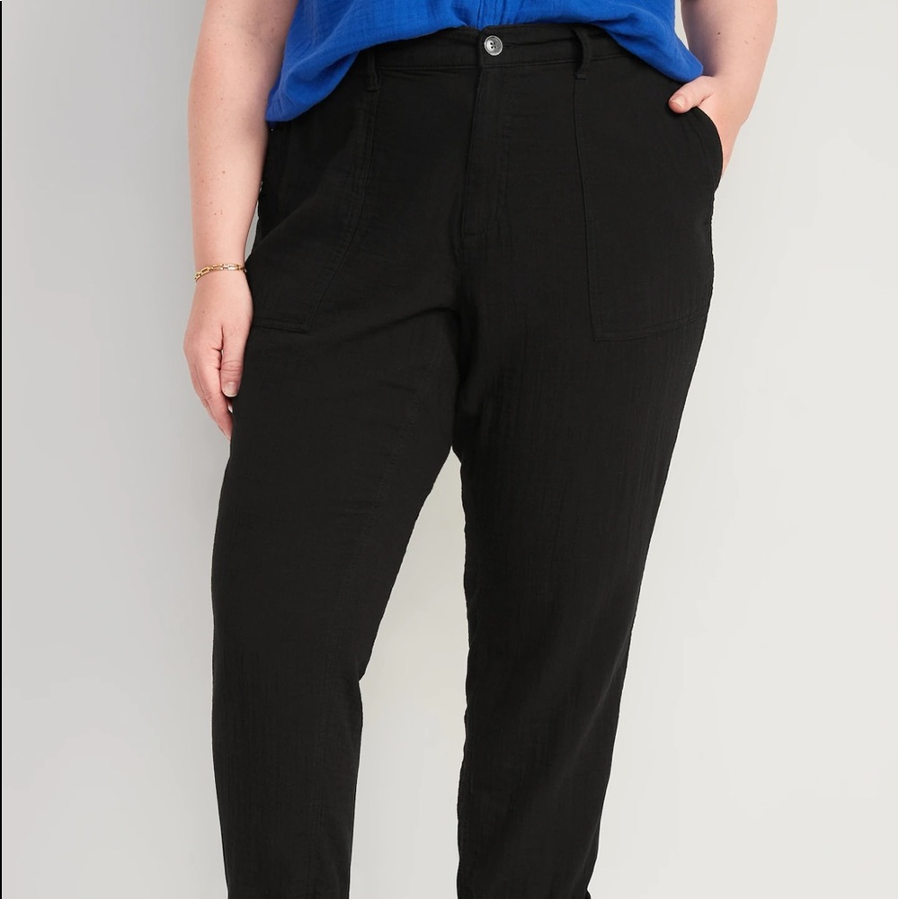 High-Waisted Slouchy Cropped Pants